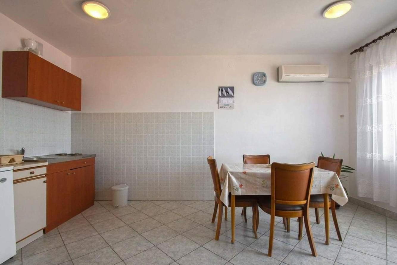 Apartment Pemper Novi Vinodolski Habitación foto
